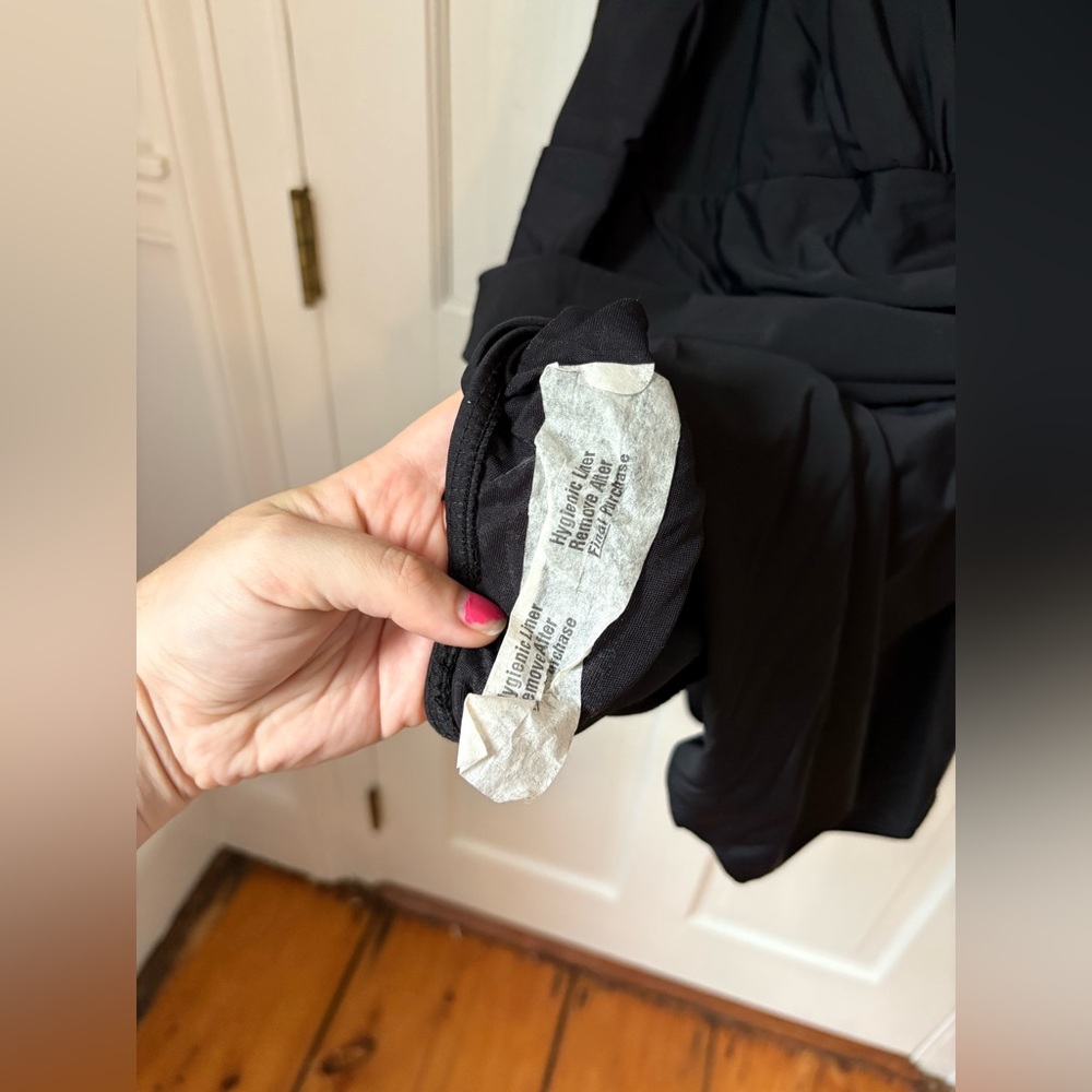 NWT Plus Size Aurora Swim Dress from Miraclesuit in Black, Women’s Plus Size 24W - Picture 8 of 13